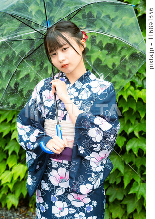 倉敷アイビー浴衣の美少女 116891356
