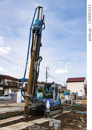 建設工事現場重機 杭打ち機 建設工事現場重機 杭打ち機 116891521