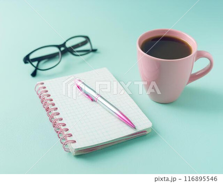 コーヒーとペンとメモ帳 116895546