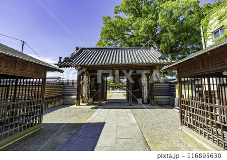 四国八十八箇所87番　長尾寺　仁王門　香川県さぬき市 116895630