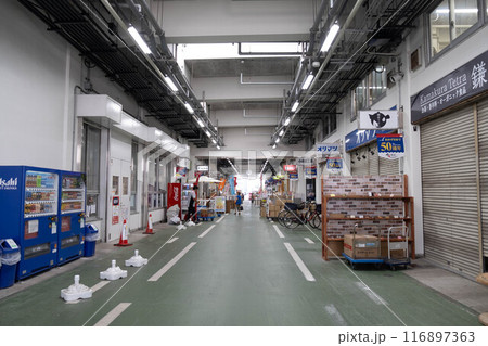 横浜南部市場の光景 116897363