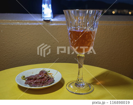 美味しいワイン 116898019
