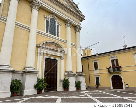Pontevico. Old medieval church of Saints Thomas and Andrew the Apostles. Brescia, Italy 116898541