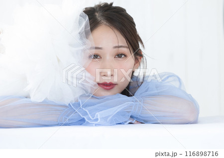 若い女性ビューティーメイクアップ 若い女性ビューティーメイクアップ 116898716