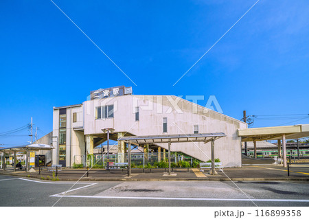 日本の二宮都市景観 7月。二宮駅や電車(オレンジと緑ラインの湘南色)などを望む=令和6年7月22日 日本の二宮都市景観 7月。二宮駅や電車(オレンジと緑ラインの湘南色)などを望む=令和6年7月22日 116899358