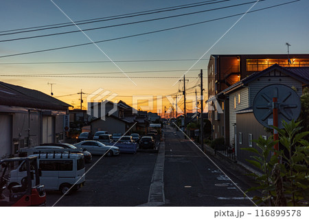 日本の岡山県岡山市の夏の朝の美しい風景 116899578