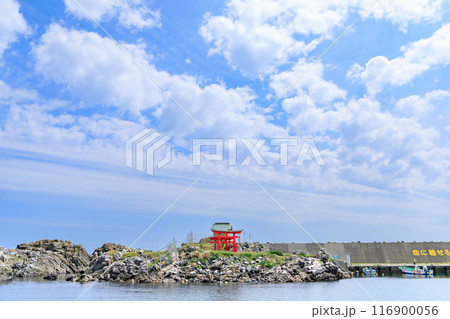「青森県」奇跡の鳥居・弁天島の厳島神社　八戸市 116900056