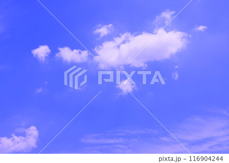 雲のある青空 (背景素材) 雲のある青空 (背景素材) 116904244