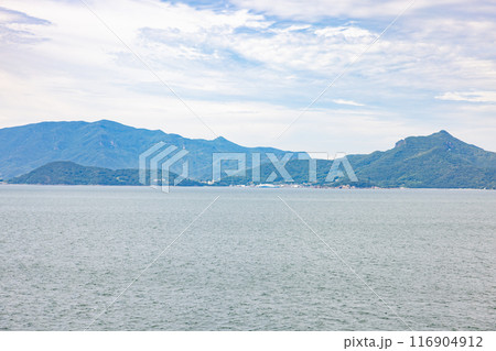 夏の瀬戸内海、小豆島付近の景色 夏の瀬戸内海、小豆島付近の景色 116904912