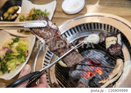 Korean bbq Grilled Beef Ribs 116904999