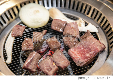 Korean bbq Grilled Beef Ribs 116905017