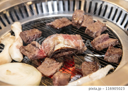 Korean bbq Grilled Beef Ribs 116905023