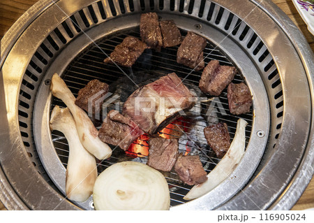 Korean bbq Grilled Beef Ribs 116905024