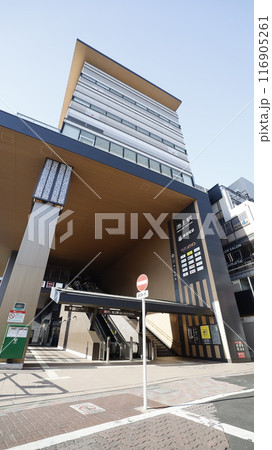 東急電鉄池上線の池上駅 116905261