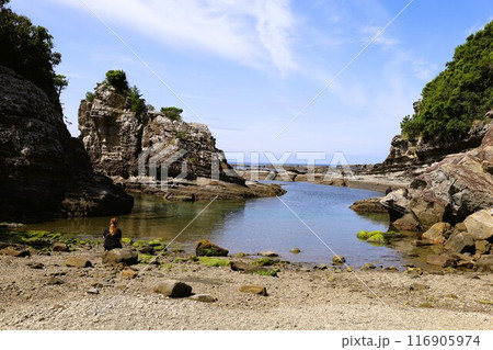 春、初夏、夏の和歌山、南紀、白浜、グランピングで焚火とブルーラグーンの海を散策、鳥毛洞窟や日置川 116905974