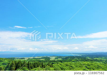 秋田県　青空の男鹿半島　八望台からの展望 116907562