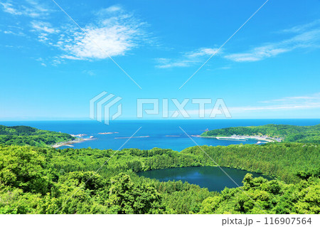 秋田県　青空の男鹿半島　八望台からの展望 116907564