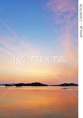 宮城県 朝焼けに染まる松島 宮城県 朝焼けに染まる松島 116907616