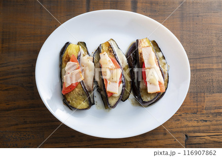 なすとトマトのチーズ焼き なすとトマトのチーズ焼き 116907862
