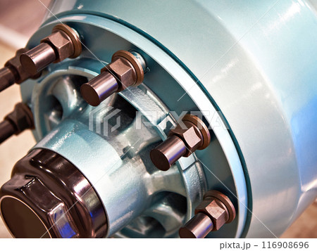 Wheel hub and brake drum 116908696