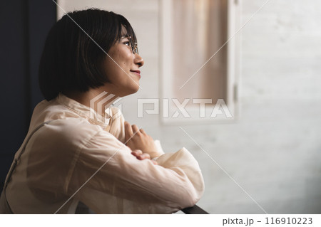 個性的な若い女性 個性的な若い女性 116910223