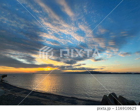 海に沈む夕日 海に沈む夕日 116910625