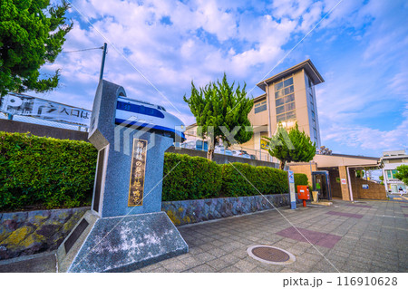 日本の小田原都市景観　7月。JR東海道本線　鴨宮駅 南口などを望む＝7月22日 116910628