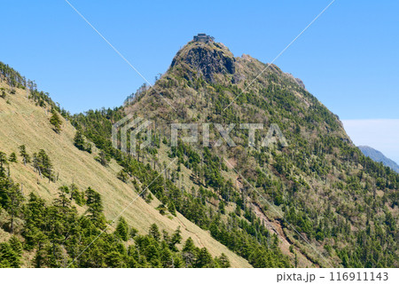 北西側から望む愛媛の石鎚山 北西側から望む愛媛の石鎚山 116911143