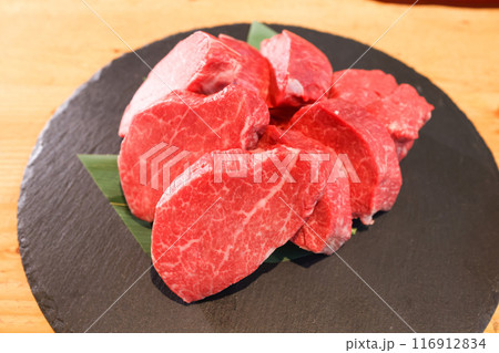 【展示】生肉のブロック　大切肉 116912834