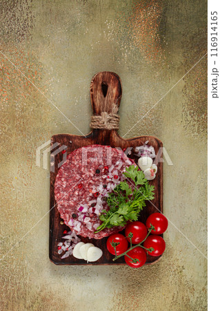 raw cutlets, for burgers, minced meat, handmade, homemade, with spices , top view, no people, raw cutlets, for burgers, minced meat, handmade, homemade, with spices , top view, no people, 116914165