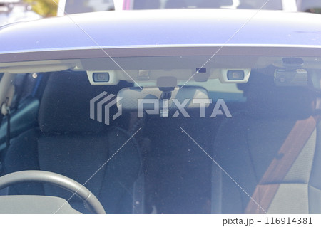自動車のカメラ（先進安全自動車、サポカー） 116914381