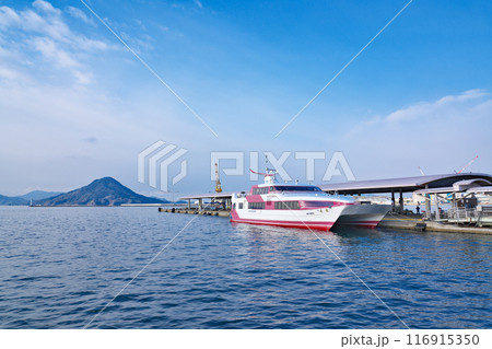 【広島港 フェリーターミナル】 広島県広島市南区宇品海岸 116915350