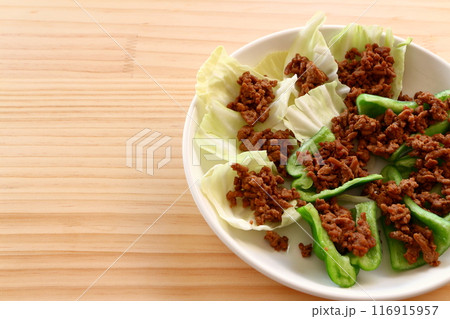 生ピーマンと生キャベツと肉味噌 116915957
