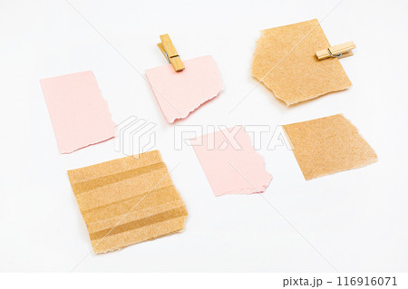Note paper sticky notes with clothespin on white background, reminder mock up Note paper sticky notes with clothespin on white background, reminder mock up 116916071