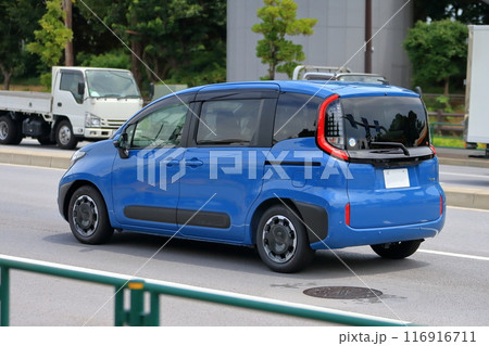 コンパクトミニバン 116916711