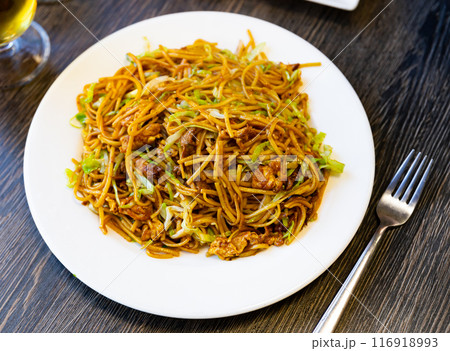 Big portion of chinese style fried noodles with beef meat Big portion of chinese style fried noodles with beef meat 116918993