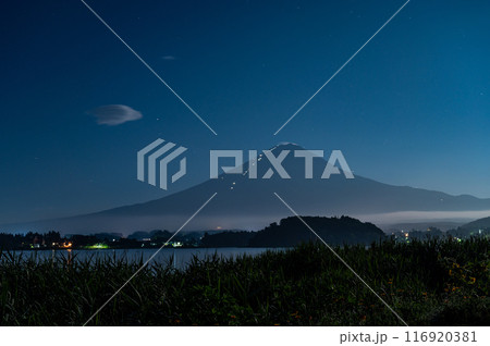 夜明け前の富士山 116920381