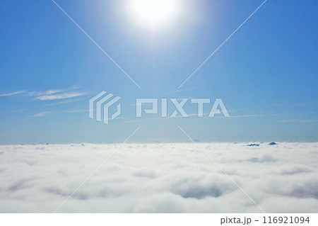 千葉県　秋の青空と雲海（鹿野山九十九谷展望公園からの風景） 116921094