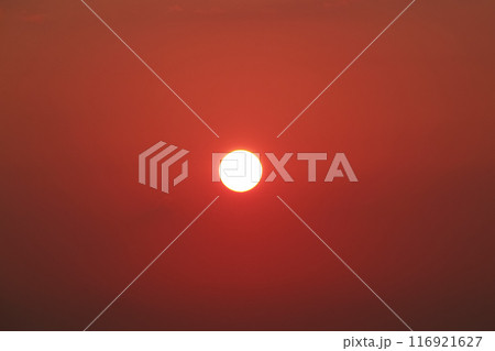 Beautiful sunrise over the sea ocean horizon line Beautiful sunrise over the sea ocean horizon line 116921627