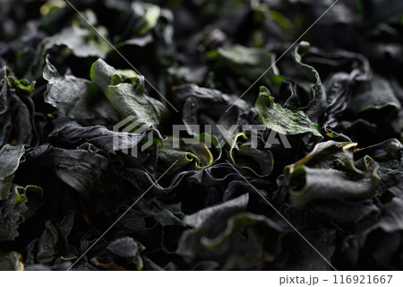 Dried Wakame seaweed or sea mustard texture background 116921667