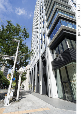 名古屋市伏見　都市風景　広小路クロスタワー前　歩道 116921981