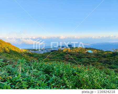 秋の鳥海山登山：鉾立登山口 116924218