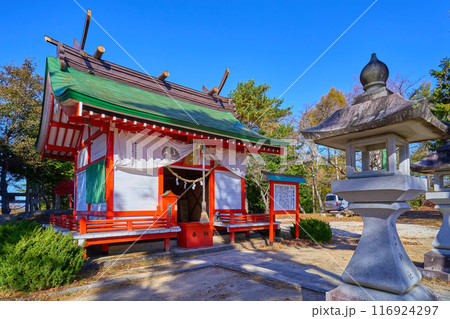秋の山梨県甲府市昇仙峡のロープウェイ山頂駅付近にある八雲神社 116924297
