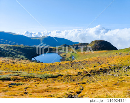 秋の鳥海山登山：鳥海湖 116924534