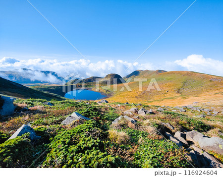 秋の鳥海山登山：鳥海湖 116924604