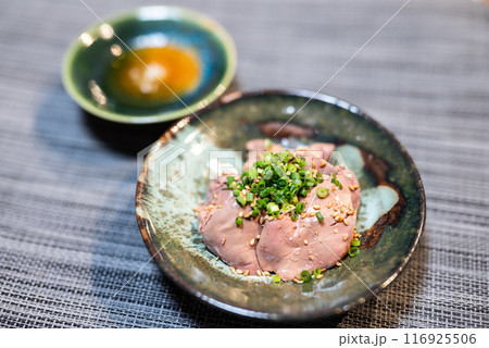 低温調理をした鶏レバー 116925506