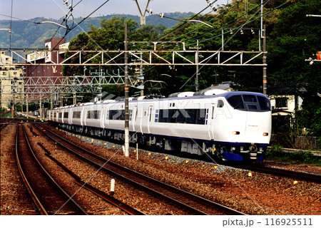 2006年　東海道本線を走る281系関空特急はるか9両 116925511