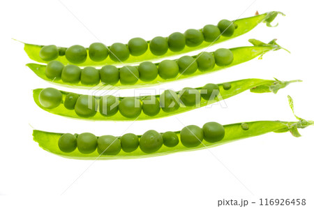 green peas isolated green peas isolated 116926458