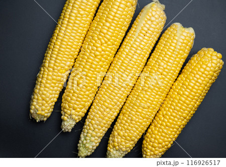 sweet corn heads 116926517