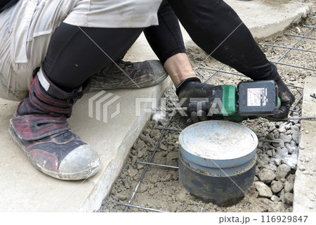 電動ドリル　インパクト　下水工事　メッシュ筋 116929847